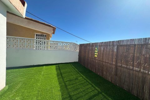 Townhouse for sale in Cabo Cervera-Playa la Mata, Alicante, Spain 2 bedrooms, 75 sq.m. No. 189407 - photo 9