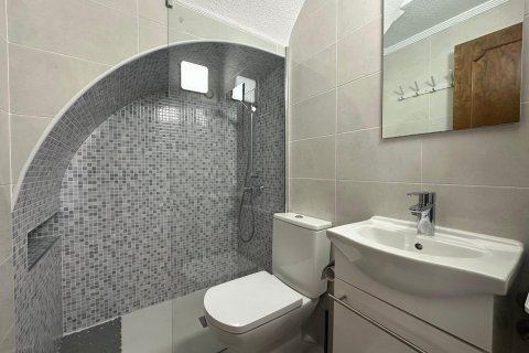 Townhouse for sale in Cabo Cervera-Playa la Mata, Alicante, Spain 2 bedrooms, 75 sq.m. No. 189407 - photo 16