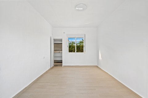 Finca for sale in Dolores, Alicante, Spain 4 bedrooms, 222 sq.m. No. 155366 - photo 26