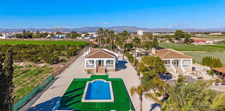 Finca in Dolores, Alicante, Spain 4 bedrooms, 222 sq.m. No. 155366