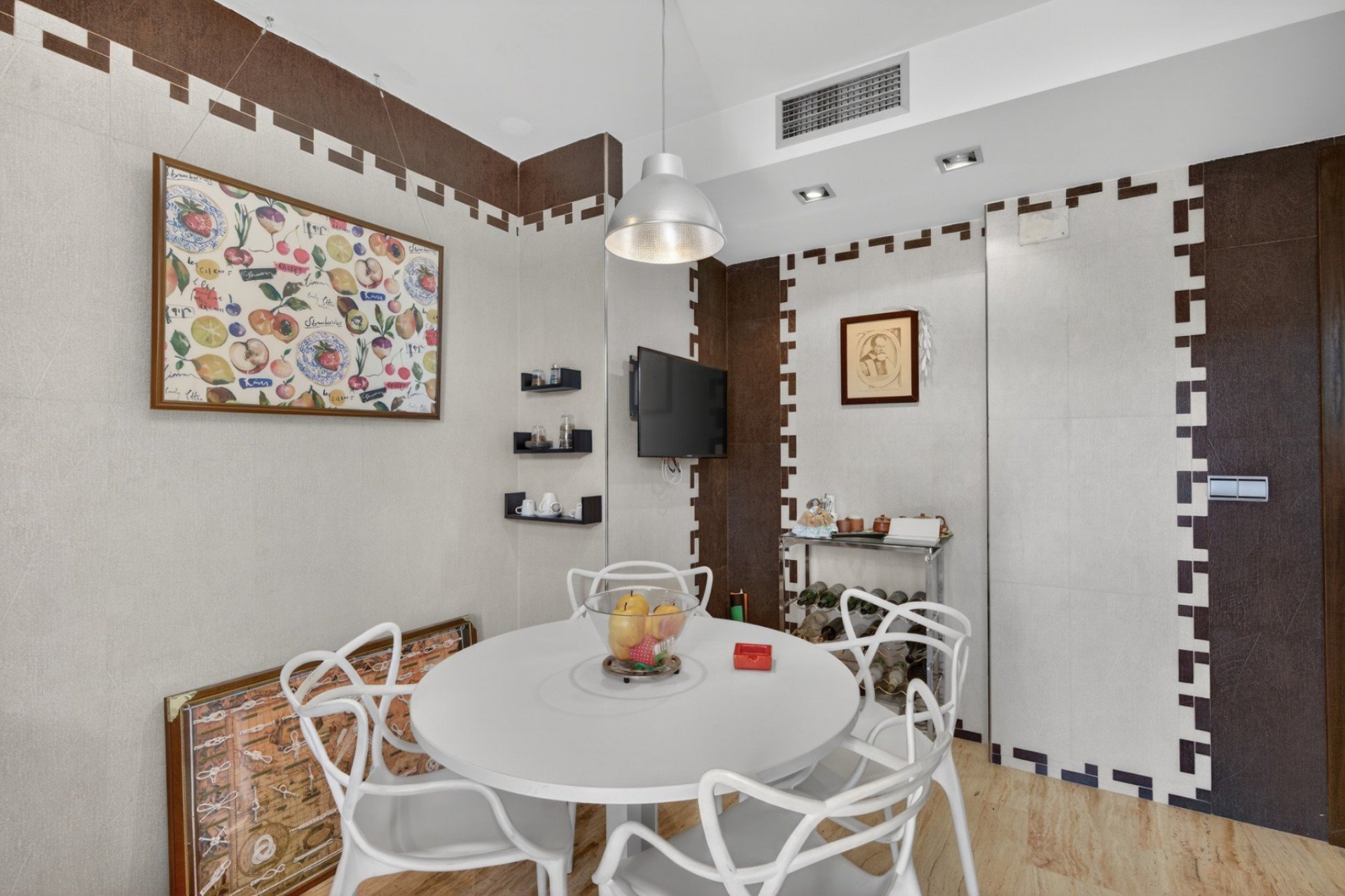 Villa en Santa Pola, Alicante, España 5 dormitorios, 265 m2 No. 155365