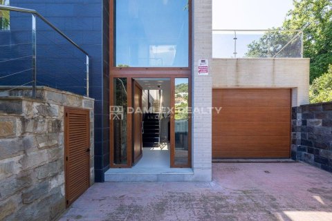 Dom w Blanes, Girona, Hiszpania 3 sypialnie, 293 mkw. nr 176879 – zdjęcie 16