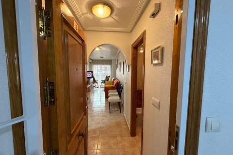 Apartment for sale in Torrevieja, Alicante, Spain 1 bedroom, 43 sq.m. No. 184348 - photo 2