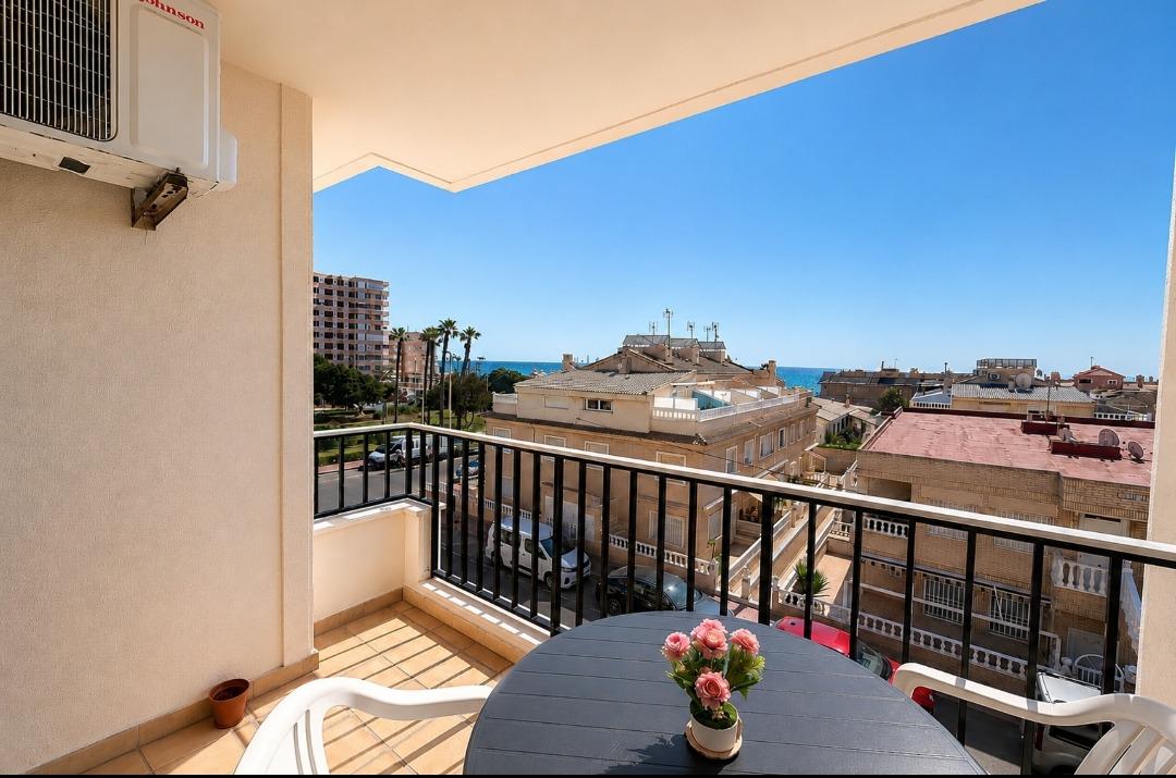 Appartamento a La Mata, Alicante, Spagna 1 camera da letto, 47 mq. N° 184351