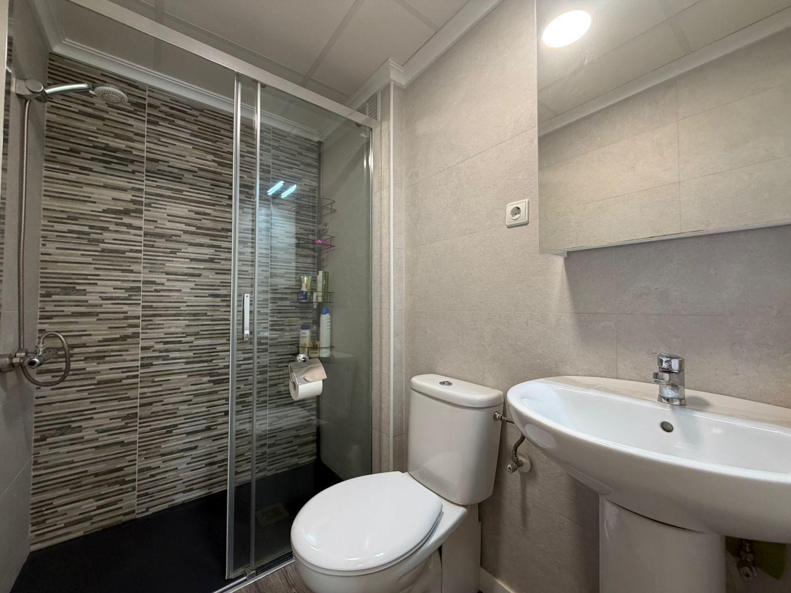 Apartment à Torrevieja, Alicante, Espagne 2 chambres, 63 m2 No. 184350