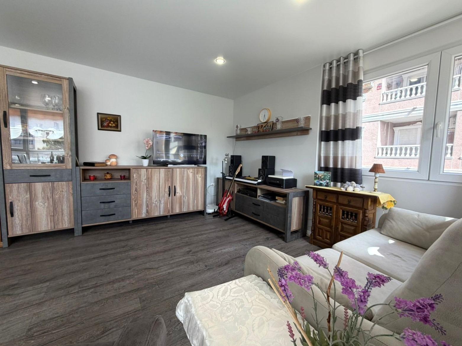 Apartment à Torrevieja, Alicante, Espagne 2 chambres, 63 m2 No. 184350