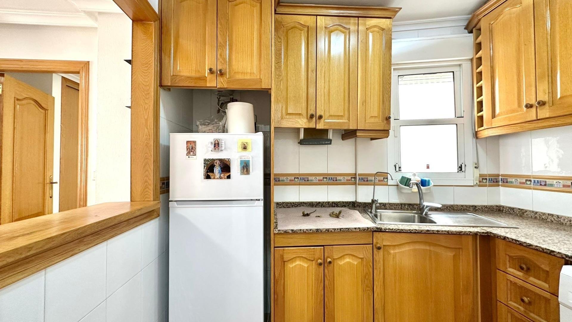 Apartamento en Torrevieja, Alicante, España 2 dormitorios, 67 m2 No. 184347