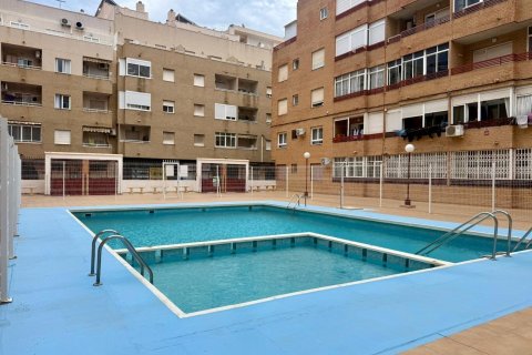 Apartamento en Torrevieja, Alicante, España 1 dormitorio, 59 m2 No. 184349
