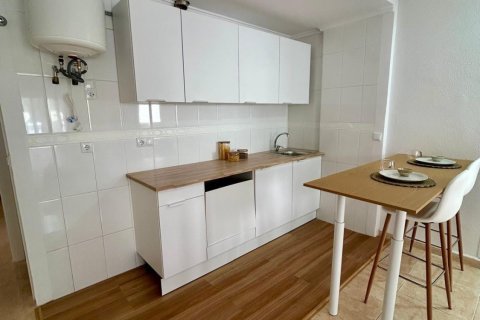 Apartment for sale in Torrevieja, Alicante, Spain 2 bedrooms, 47 sq.m. No. 184345 - photo 6