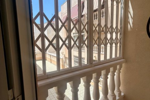 Apartment for sale in Torrevieja, Alicante, Spain 2 bedrooms, 47 sq.m. No. 184345 - photo 14