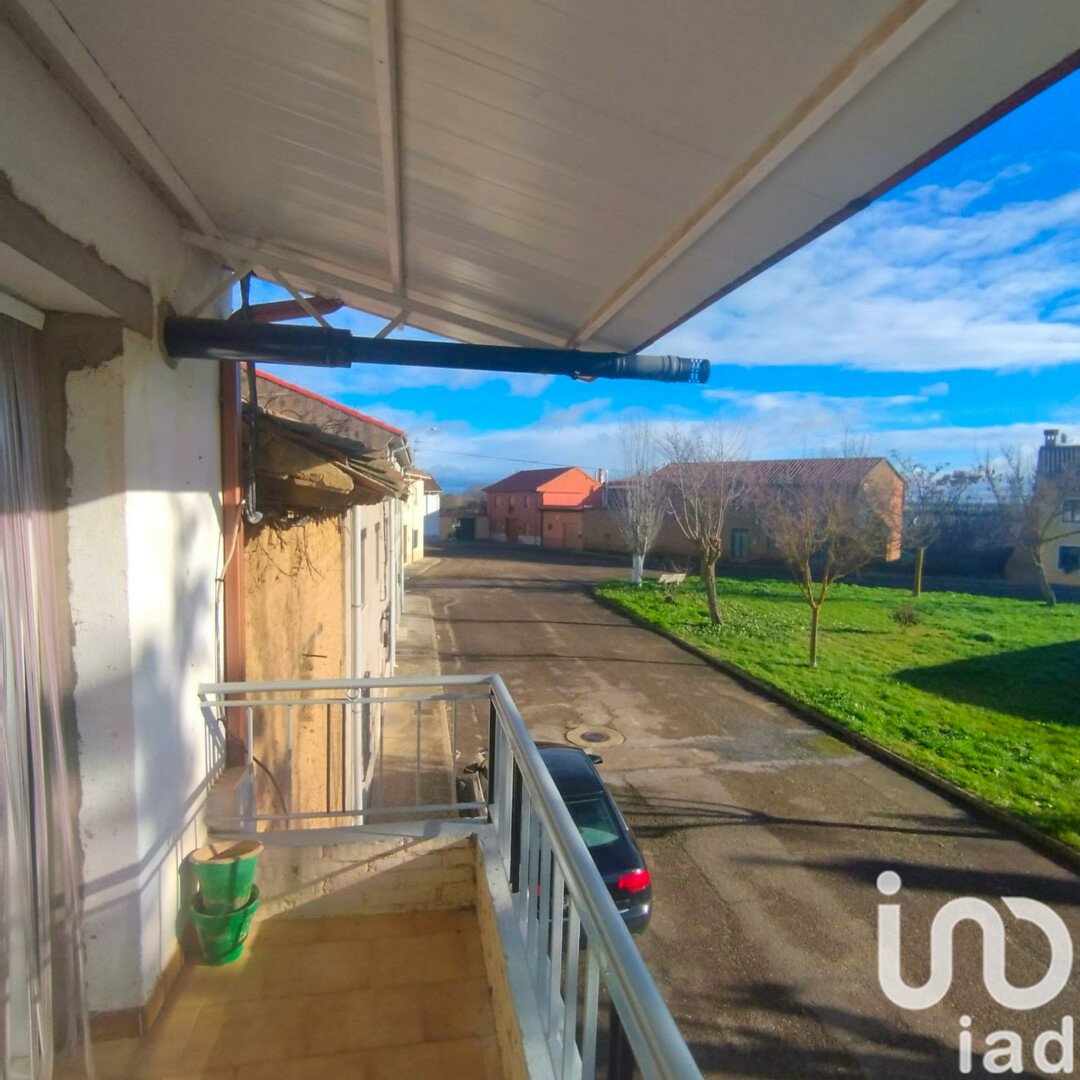 Townhouse in Villanueva De Las Manzanas, Leon, Spain 2 bedrooms, 163 sq.m. No. 186178
