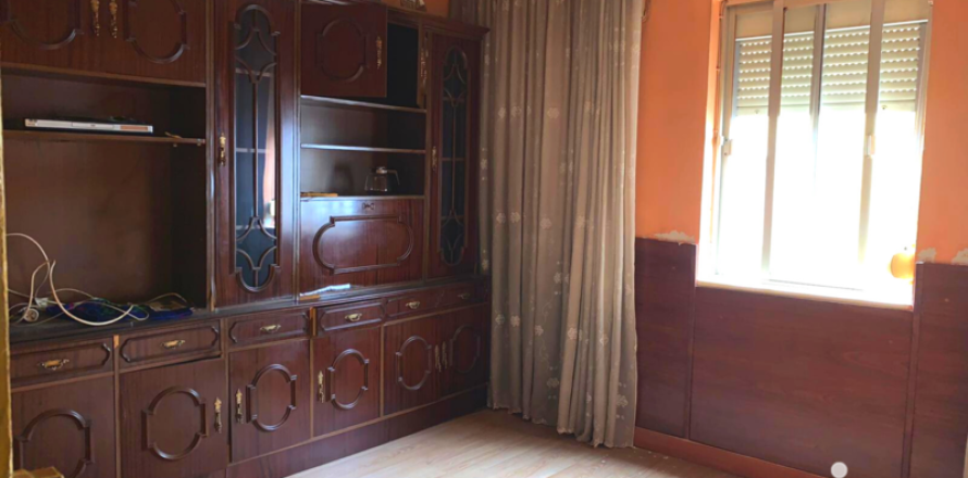 House in Armunia, Leon, Spain 7 bedrooms, 194 sq.m. No. 186180