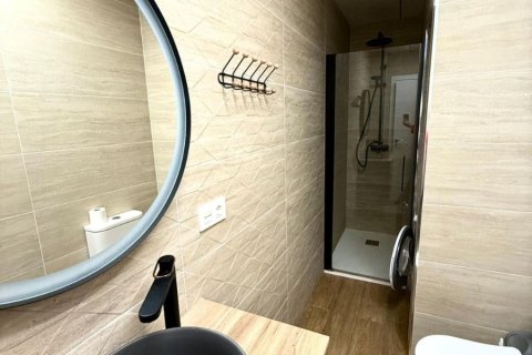 Apartment for sale in Torrevieja, Alicante, Spain 1 bedroom, 57 sq.m. No. 183400 - photo 6
