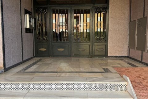 Huoneisto myytävänä Torrevieja, Alicante, Espanja, 1 makuuhuone, 49 m2 No. 183396 - kuva 16