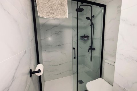 Huoneisto myytävänä Torrevieja, Alicante, Espanja, 1 makuuhuone, 49 m2 No. 183396 - kuva 8