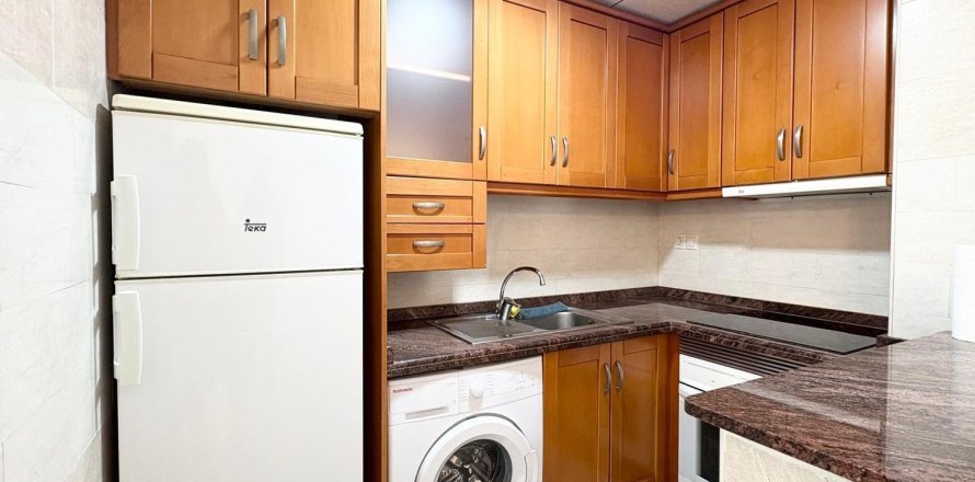 Квартира в Торревьеха, Аликанте, Испания 1 спальня, 50м2 №183399