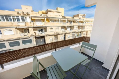 Apartamento en venta en Torrevieja, Alicante, España 1 dormitorio, 42 m2 No. 183397 - foto 4