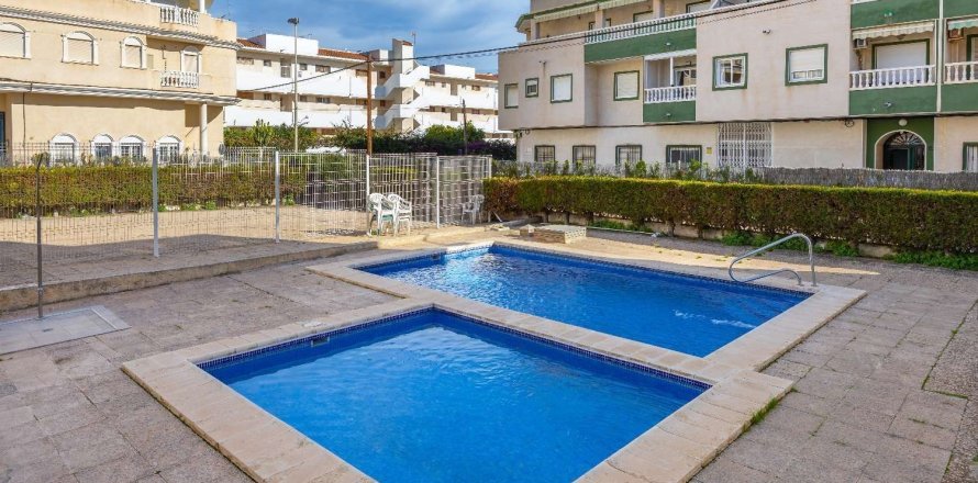Apartamento en Torrevieja, Alicante, España 1 dormitorio, 42 m2 No. 183397