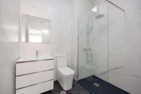 Apartamento en venta en Torrevieja, Alicante, España 1 dormitorio, 42 m2 No. 183397 - foto 6