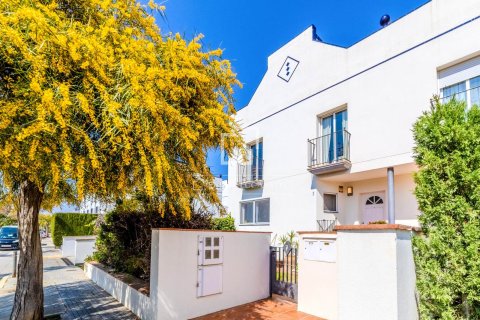 Villa à Sitges, Barcelona, Espagne 4 chambres, 204 m2 No. 164326