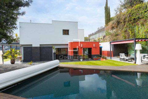 Villa à vendre à Cabrils, Barcelona, Espagne, 5 chambres, 468 m2 No. 164323 - photo 2