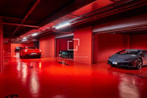 Huoneisto myytävänä Barcelona, Espanja, 3 makuuhuonetta, 228 m2 No. 164329 - kuva 15