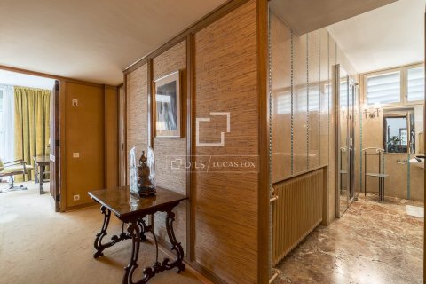 Villa à vendre à Barcelona, Espagne, 10 chambres, 750 m2 No. 164325 - photo 28