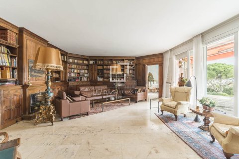 Villa à vendre à Barcelona, Espagne, 10 chambres, 750 m2 No. 164325 - photo 16