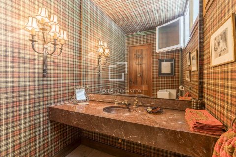 Villa à vendre à Barcelona, Espagne, 10 chambres, 750 m2 No. 164325 - photo 14