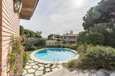 Villa à vendre à Barcelona, Espagne, 10 chambres, 750 m2 No. 164325 - photo 8