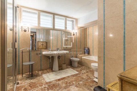 Villa à vendre à Barcelona, Espagne, 10 chambres, 750 m2 No. 164325 - photo 29