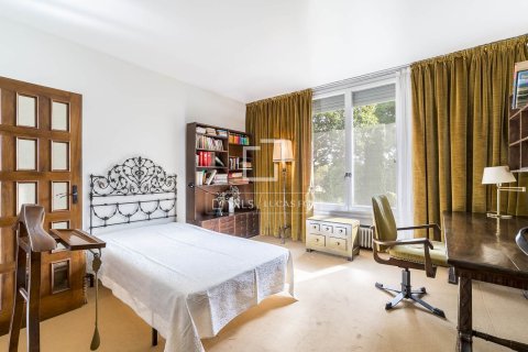 Villa à vendre à Barcelona, Espagne, 10 chambres, 750 m2 No. 164325 - photo 26