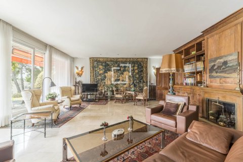 Villa à vendre à Barcelona, Espagne, 10 chambres, 750 m2 No. 164325 - photo 2