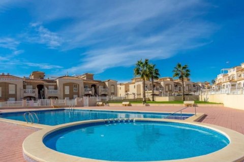 Hus till salu Torrevieja, Alicante, Spanien 2 sovrum, 113 kvm. Nr. 133091 - foto 1