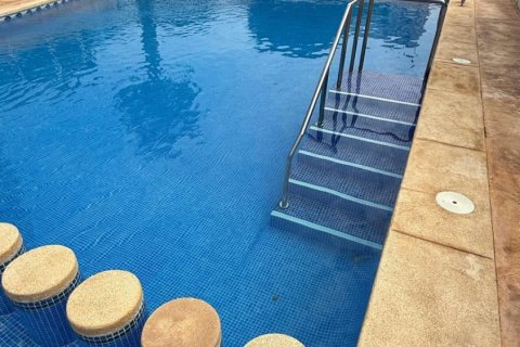 Huoneisto vuokrattavana Villajoyosa, Alicante, Espanja, 3 makuuhuonetta, 99 m2 No. 133089 - kuva 2