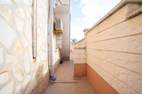 Villa for sale Alicante, Spain 4 bedrooms, 79 sq.m. No. 133094 - photo 7