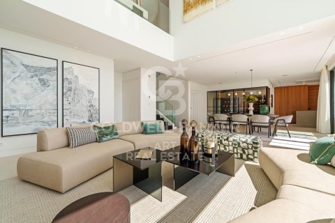 House for sale in Benahavis, Malaga, Spain 6 bedrooms, 636 sq.m. No. 157544 - photo 2