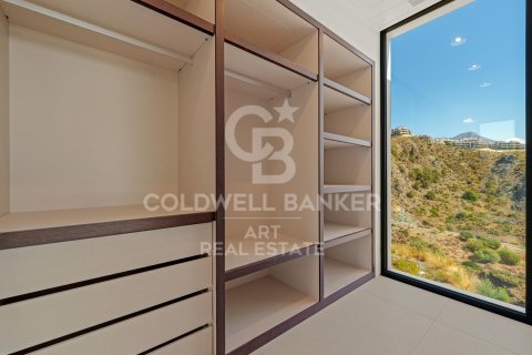 House for sale in Benahavis, Malaga, Spain 6 bedrooms, 636 sq.m. No. 157544 - photo 9