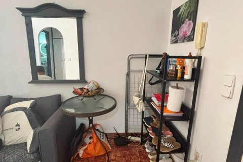 Apartamento en venta en Torrevieja, Alicante, España 1 dormitorio, 42 m2 No. 184338 - foto 2