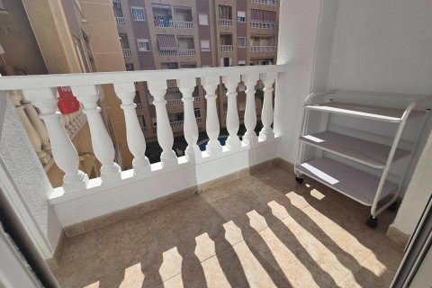 Lägenhet till salu i Torrevieja, Alicante, Spanien 1 rum, 45 kvm. Nr. 184340 - foto 9