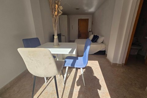 Lägenhet till salu i Torrevieja, Alicante, Spanien 1 rum, 45 kvm. Nr. 184340 - foto 3