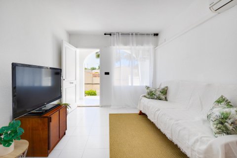 Bungalow for sale in Los Balcones, Alicante, Spain 2 bedrooms, 75 sq.m. No. 184341 - photo 17