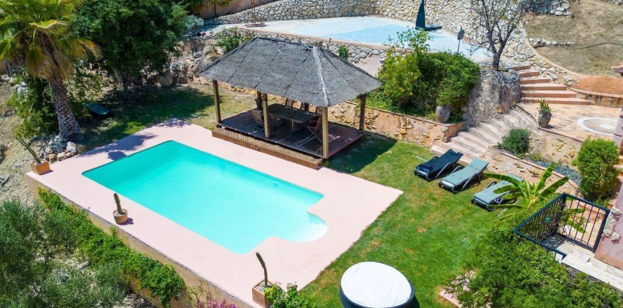 Villa Polop, Alicante, Spanien 3 Schlafzimmer, 370 m2 Nr. 138227
