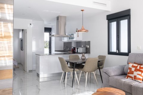 Villa en venta Torrevieja, Alicante, España 3 dormitorios, 106 m2 No. 137744 - foto 3