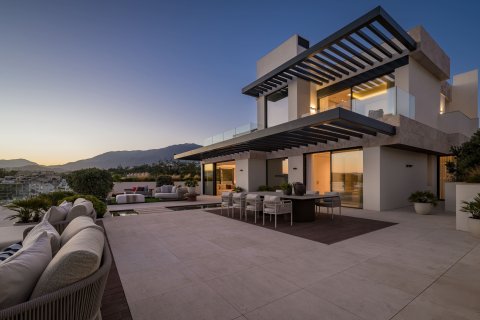 Wohnung in Estepona, Malaga, Spanien 3 Schlafzimmer, 546 m2 Nr. 196721
