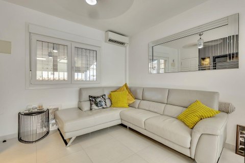 Apartamento en venta en La Zenia, Alicante, España 76 m2 No. 194956 - foto 9