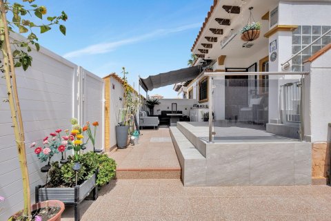Apartamento en venta en La Zenia, Alicante, España 76 m2 No. 194956 - foto 2