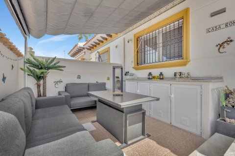 Apartamento en venta en La Zenia, Alicante, España 76 m2 No. 194956 - foto 3