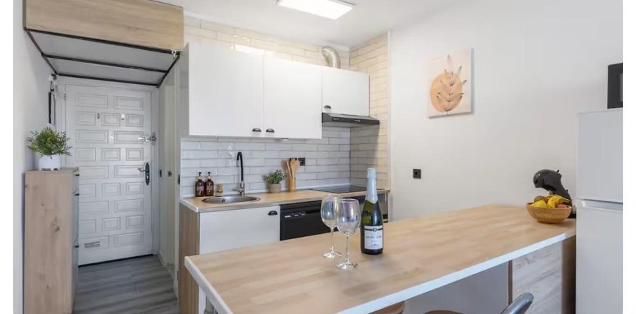 Apartment in Torrevieja, Alicante, Spain 25 sq.m. No. 194960