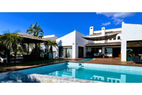 Villa till salu i El Valle Golf Resort, Murcia, Spanien 5 sovrum, Nr. 140698 - foto 1